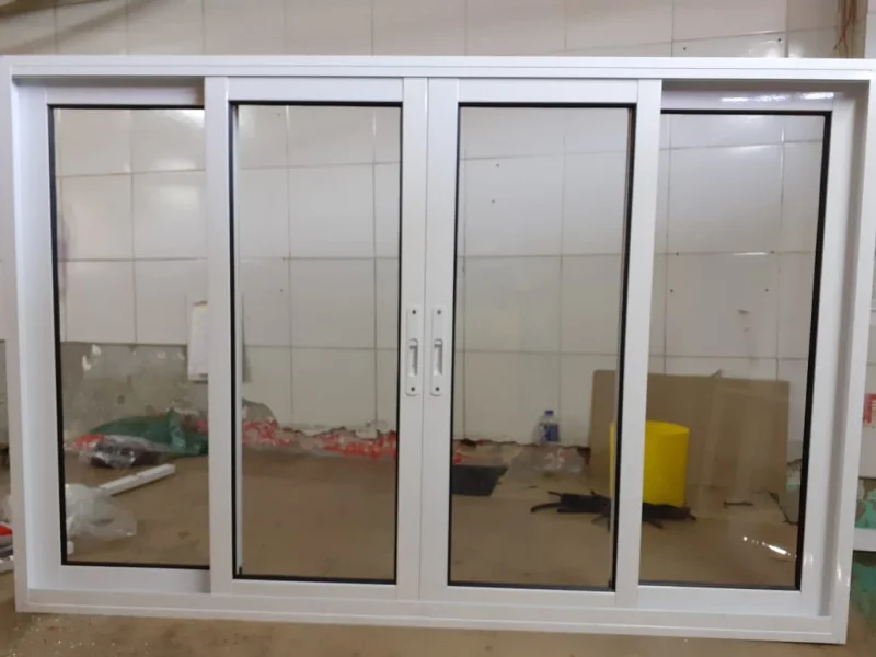 fechamento em vidro para empresas